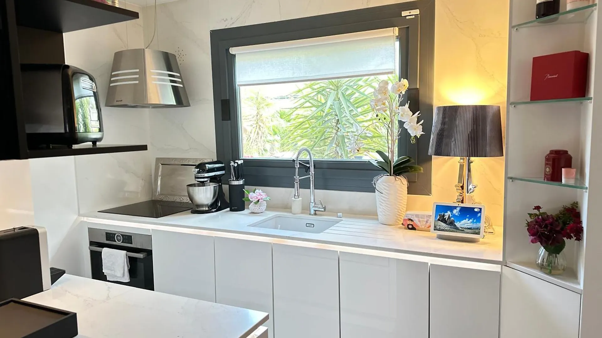 Apartment Luxury Rooftop Escape With Jacuzzi & Sacre-Coeur View Paris
