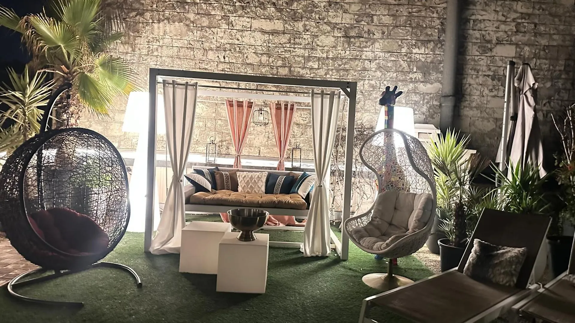 Luxury Rooftop Escape With Jacuzzi & Sacre-Coeur View Paris Daire